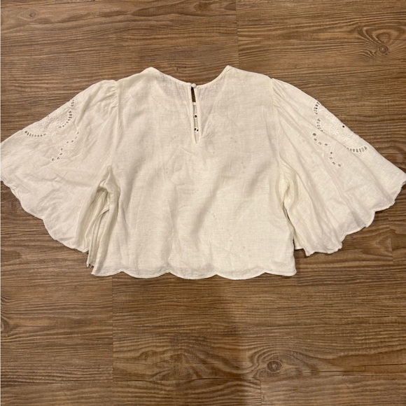 EUC Worn Once! Abercrombie white  Eyelet Angel sleeve Top size Medium ~$80 - Picture 4 of 6